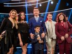 cristiano-ronaldo-boyong-pacar-dan-keluarga-besarnya-ke-fifa-the-best-2016_20170110_140100.jpg