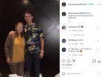 cristiano-ronaldo-dan-ibunya-makan-di-restoran-italia.jpg