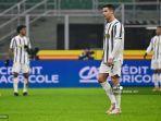 cristiano-ronaldo-kanan-bereaksi-ketika-ia-meninggalkan-lapangan.jpg