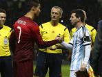 cristiano-ronaldo-lionel-messi-argentina-portugal_20141119_080724.jpg