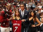 cristiano-ronaldo-miami-heats_20151227_165023.jpg
