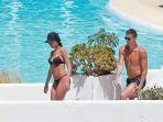 cristiano-ronaldo-pesiar-bareng-georgina-rodriguez_20170510_014633.jpg