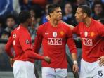 cristiano-ronaldo-saat-merayakan-gol-pertamanya_20161110_135907.jpg