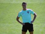 cristiano-ronaldo-stretcingg_20160710_174440.jpg