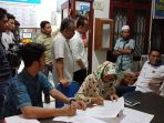 csr-pertamina-terkait-tumpahan-minyak-di-balikpapan_20180415_105648.jpg