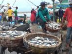 cuaca-buruk-pengaruhi-nelayan-aceh_20170105_161108.jpg