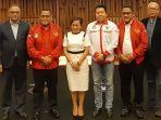 cucu-soemantri-bersama-harsiwi-achmad.jpg