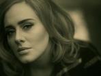 cuplikan-ekspresi-adele-pada-video-klip-terbarunya_20151118_060653.jpg