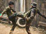 cuplikan-film-triple-threat-2013.jpg