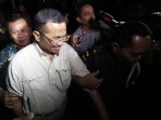 dahlan-iskan-diperiksa-kejati-dki-jakarta_20150604_200825.jpg