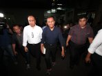 dahlan-iskan-diperiksa-kejati-jakarta_20150616_191018.jpg
