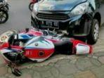 daihatsu-ayla-menabrak-sepeda-motor-honda-cbr.jpg
