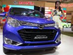daihatsu-sigra-diperkenalkan-di-giias-2016_20160814_061013.jpg