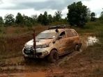 daihatsu-xenia-yang-ditinggikan-kaki-kakinya-bisa-diajak-off-road-bareng_20181104_090659.jpg