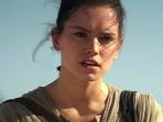 daisy-ridley-beraksi-sebagai-rey-dalam-star-wars-the-force-awakens_20160103_154752.jpg