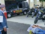 dalam-reka-ulang-di-mapolres-kamis-234-petang-dua.jpg