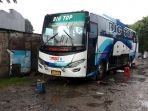 dampak-larangan-mudik-pengusaha-bus-kandangkan-armadanya_20200427_173427.jpg