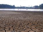 danau-situ-patenggang-kekeringan-musim-kemarau.jpg