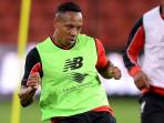 daniel-sturridge-passsss_20150806_012013.jpg
