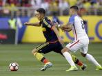 daniel-torrez-n-clint-dempsey_20160605_110749.jpg