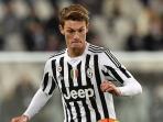 daniele-rugani-kontrolbola_20160226_043514.jpg