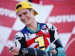 danny-kent-saat-menjadi-juara-dunia-moto3-2015.jpg
