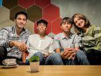 darius-sinathrya-membeberkan-cara-mendidik-anak-anaknya-yang-kini-sudah-mulai-beranjak-remaja.jpg