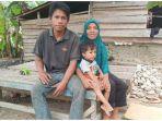 darman-bersama-istri-nur-halima-dan-anak-bungsunya.jpg