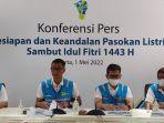 darmawan-prasodjo-kedua-dari-kiri.jpg