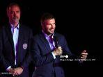 david-beckham-sambut-messi.jpg