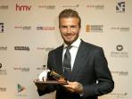 david-beckham-trophi_20150904_155737.jpg