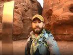 david-surber-berhasil-datangi-monolit-misterius-di-utah.jpg