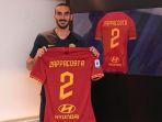 davidde-zappacosta-berseragam-as-roma.jpg