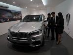 dealer-bmw-i-kedua-di-indonesia-telah-hadir_20171213_001914.jpg