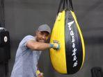 defry-palulu-saat-tengah-berlatih-di-gym-united.jpg