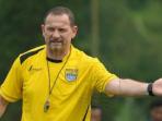 dejan-antonic-latihanpersib_20160122_180555.jpg