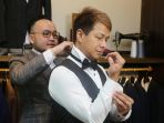 delon-fitting-baju-pengantin_20191015_191154.jpg