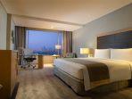 deluxe-room-di-holiday-inn-jakarta-kemayoran.jpg