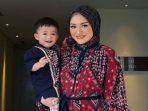demi-rawat-adzam-nathalie-holscher-rela-batalkan-kontrak-kerja-hingga.jpg