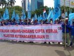 demo-buruh-di-patung-kuda-3.jpg