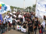 demo-buruh-tuntut-cabut-pp-78-th-2015_20171007_171300.jpg