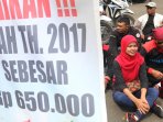 demo-buruh-tuntut-kesejahteraan-di-bandung_20161024_005657.jpg