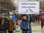 demo-damai-untuk-ukraina-2.jpg