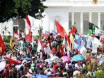demo-depan-istana.jpg