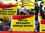 demo-desak-kpk-tahan-setya-novanto_20171113_151821.jpg