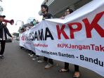 demo-mahasiswa-dukung-kpk-kasus-proyek-e-ktp_20170329_142214.jpg