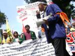 demo-mahasiswa-pake-toa.jpg