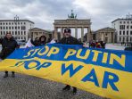 demo-mengecam-konflik-rusia-ukraina_20220131_133741.jpg