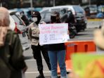 demo-peringatan-hari-perempuan-internasional_20210308_193455.jpg
