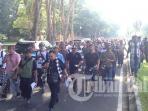 demo-persatuan-taksi-online-bali_20160323_103448.jpg